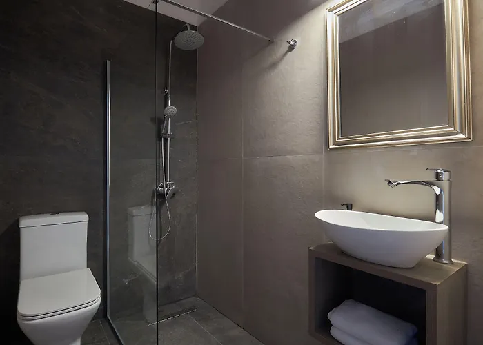 Charm Hotel, Hotel 2*