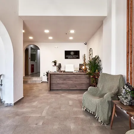 Готель Charm Hotel, Херсонісос