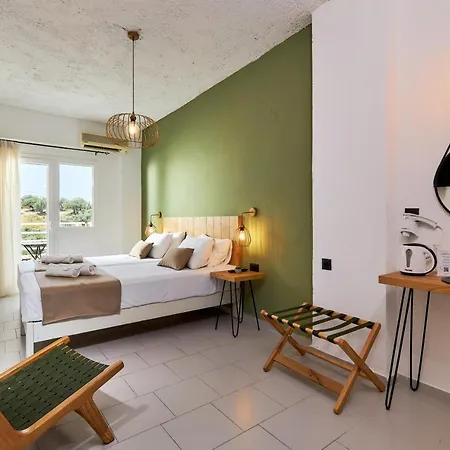 Charm Hotel, ホテル