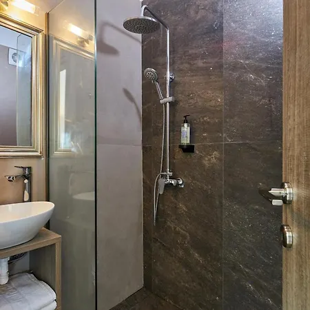 Charm Hotel,