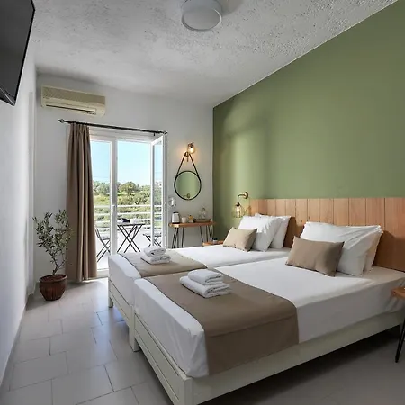 Charm Hotel, 2*