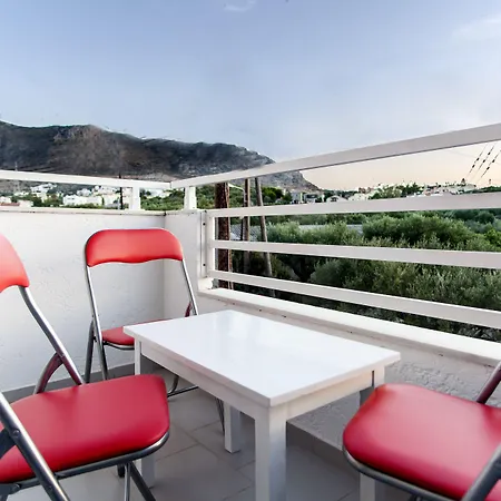 מלון Charm Hotel, 2*
