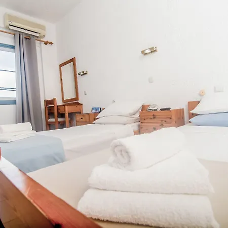 מלון Charm Hotel, הרסוניסוס