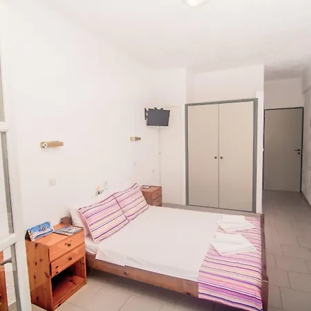 Charm Hotel, 2*