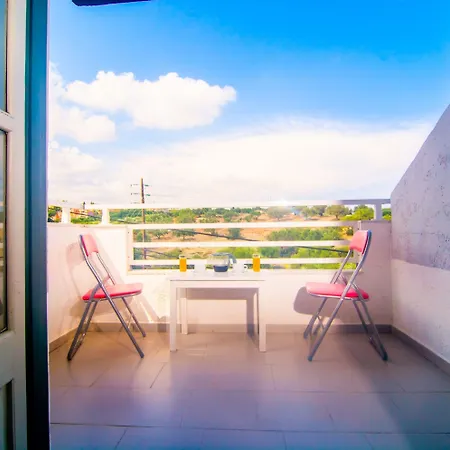 מלון Charm Hotel,