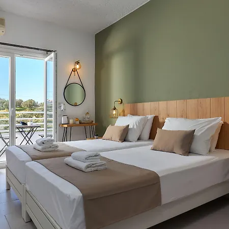 Charm Hotel, Hotel