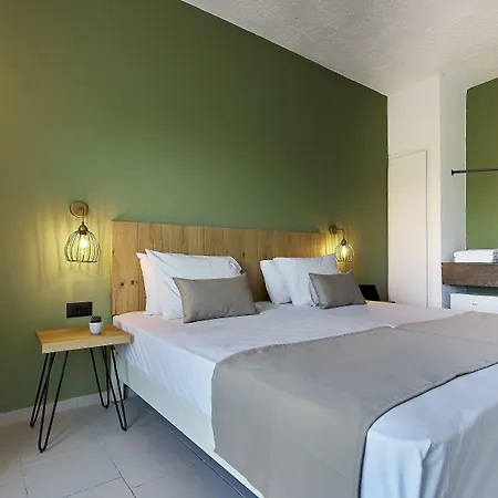 Charm Hotel,