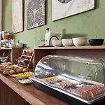 Charm Hotel, 2*